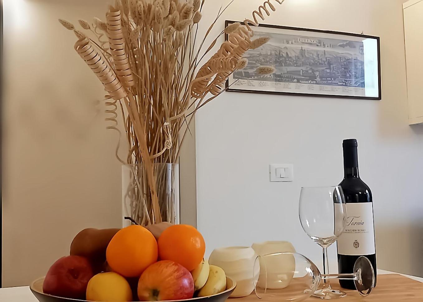 Charming & Spacious Florentine Home Just Two Mins From Tram Stop 佛罗伦萨 外观 照片