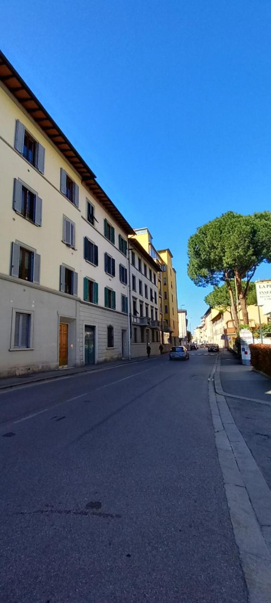 Charming & Spacious Florentine Home Just Two Mins From Tram Stop 佛罗伦萨 外观 照片